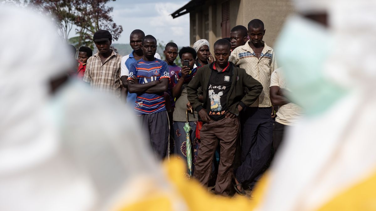Fotky: Ebola na vzestupu. V Ugandě se nakazila stovka lidí, desítky zemřely